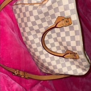 Lv speedy 30 and wristlet